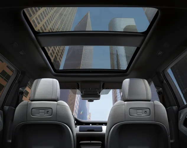 axess-land-rover-evoque-panoramic-roof.jpg