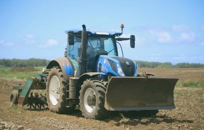 New Holland_T7